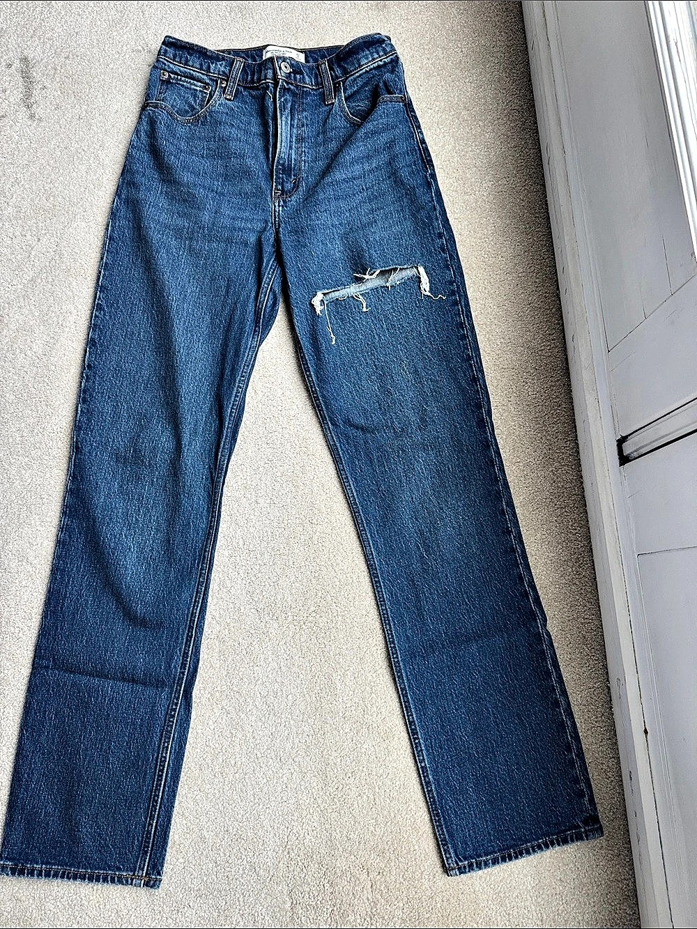 Abercrombie & Fitch The '90s Straight Ultra High Rise Jeans Blue Waist 27